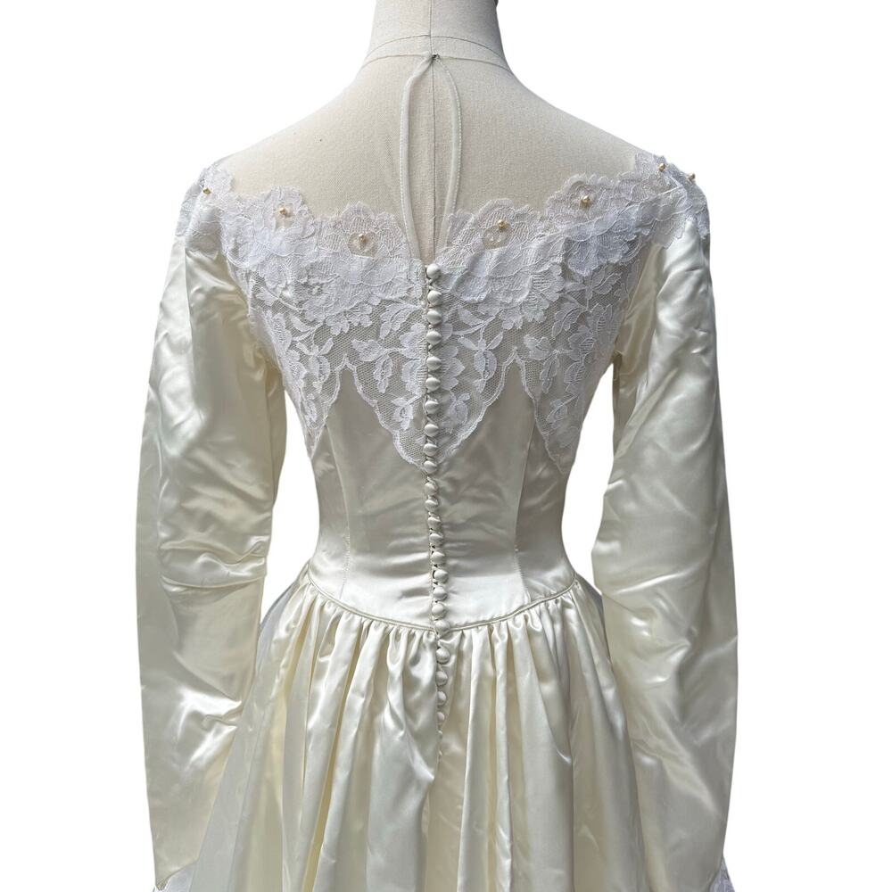 Vintage 50s Women's XS Wedding Dress Satin Lace Wedding Dress Chapel Train - Picture 7 of 11